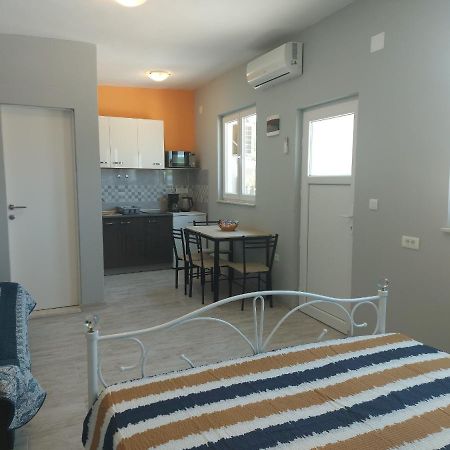 Studio Apartment Palmira Ližnjan المظهر الخارجي الصورة