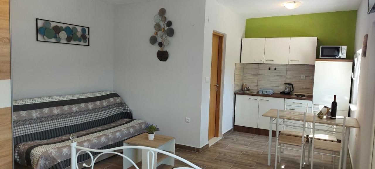Studio Apartment Palmira Ližnjan المظهر الخارجي الصورة
