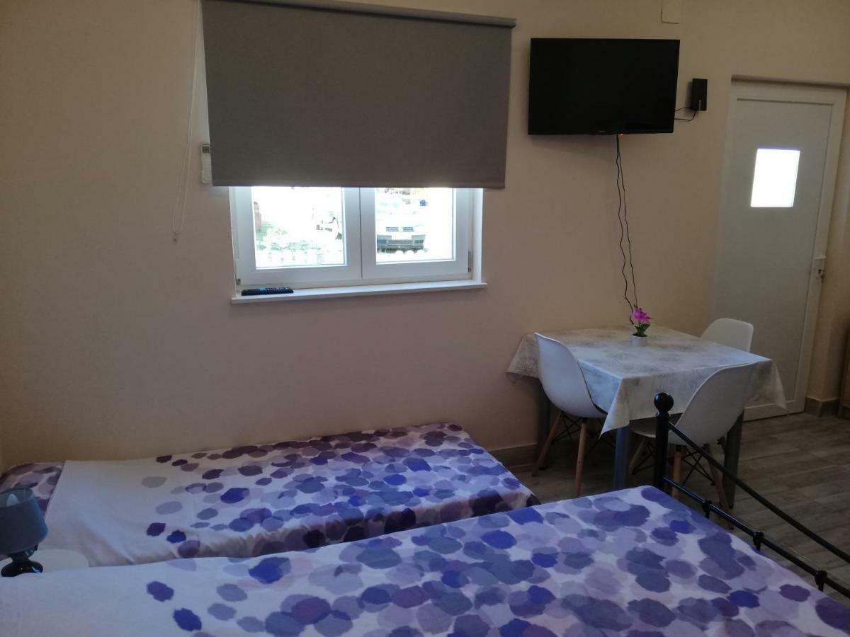 Studio Apartment Palmira Ližnjan المظهر الخارجي الصورة